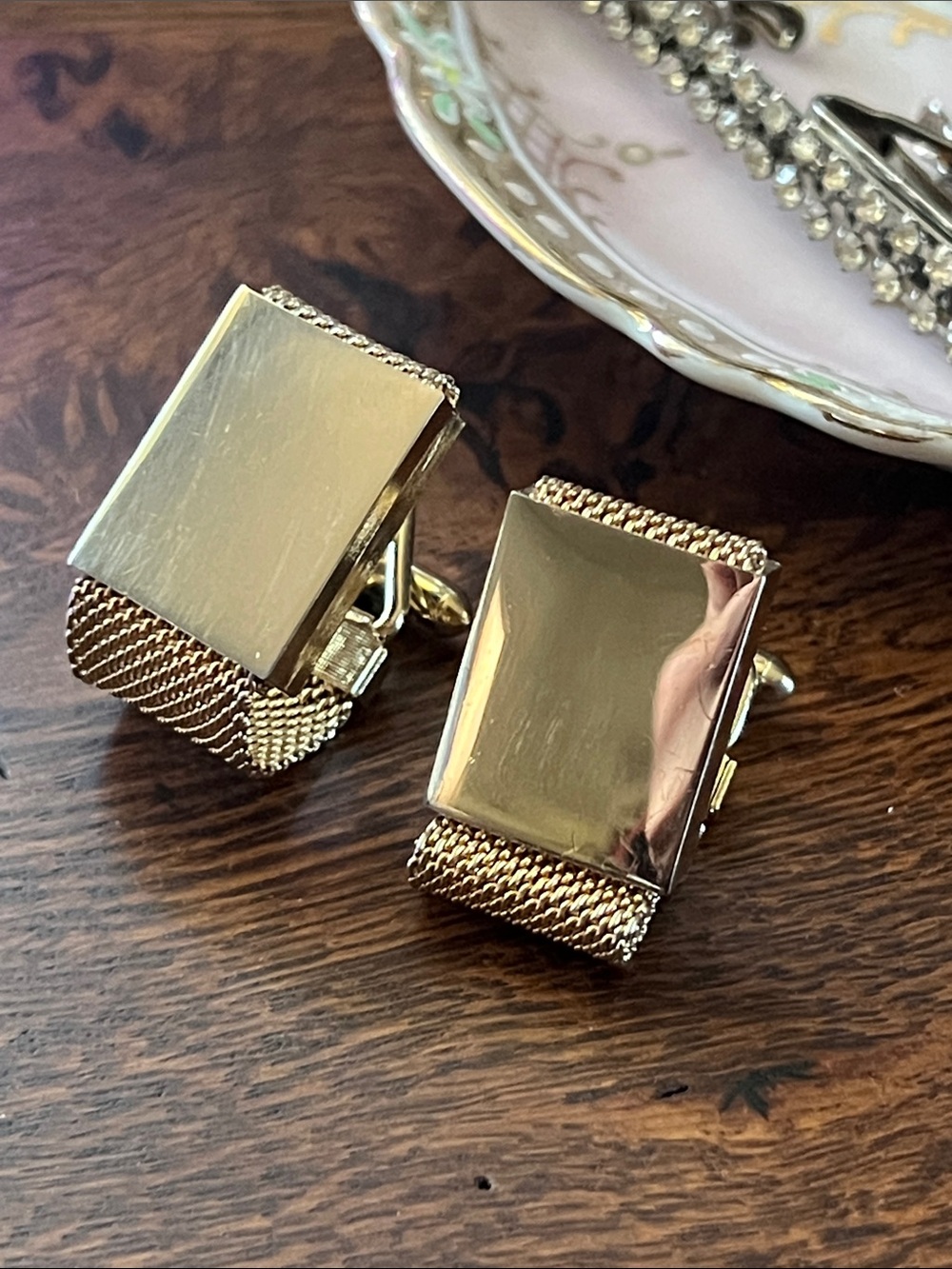 Vintage SWANK Engravable Gold-tone Mesh Cufflinks